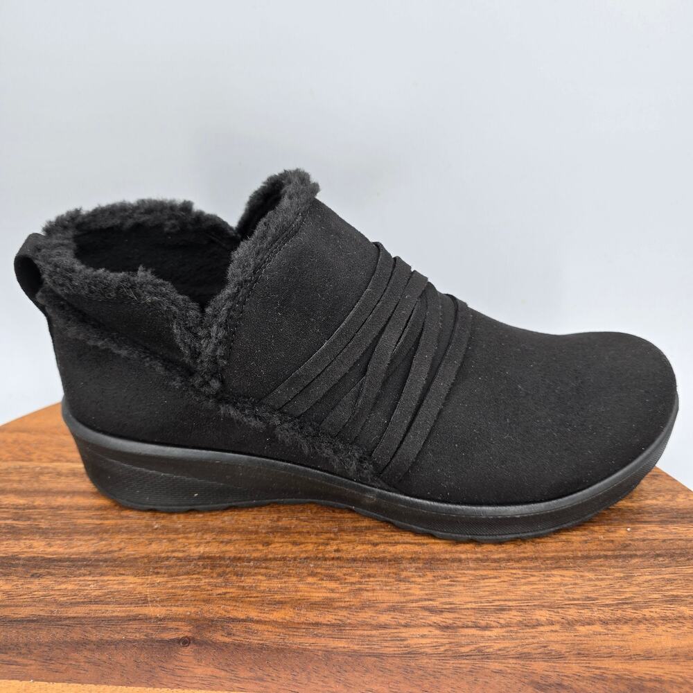 Bzees Shoes Womens 7.5 Wide Black Fabric Slip On Faux Fur Ankle Sneaker Boots